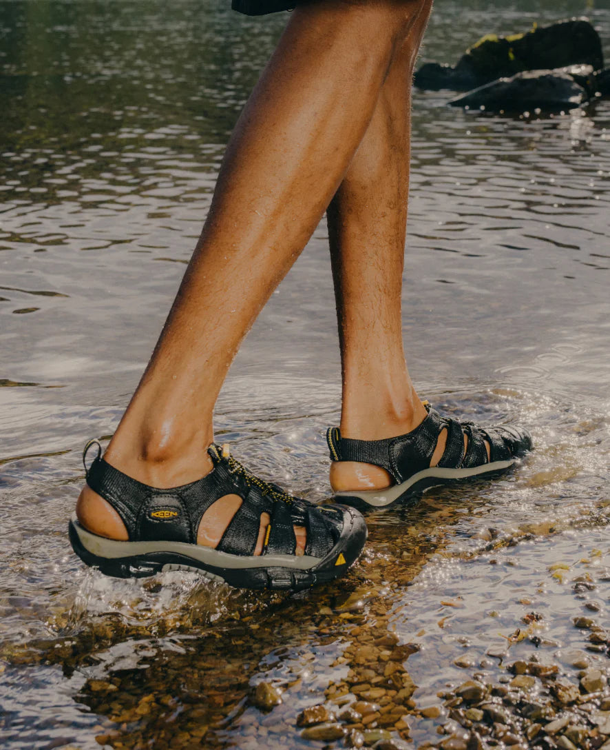 Men's Newport H2 Sandal Wide | Navy/Medium Grey - Image 9
