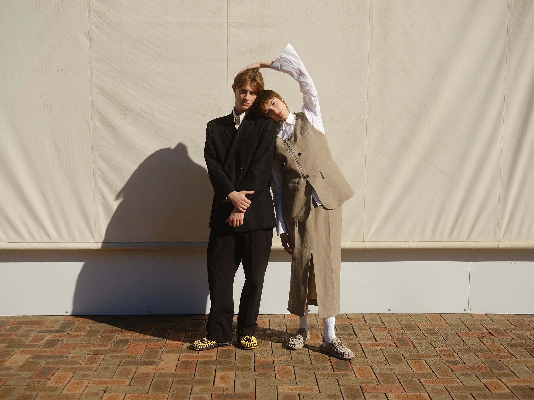 All Gender UNEEK II Convertible | Plaza Taupe/Plaza Taupe - Image 7